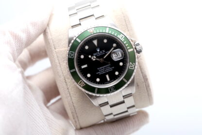 Rolex Submariner 2006 Green "Kermit” 16610LV Stainless Steel 40mm Men's Watch