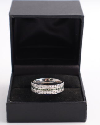 18ct White Gold Green & White Diamond Eternity Band Ring Size R 1/2 (55)